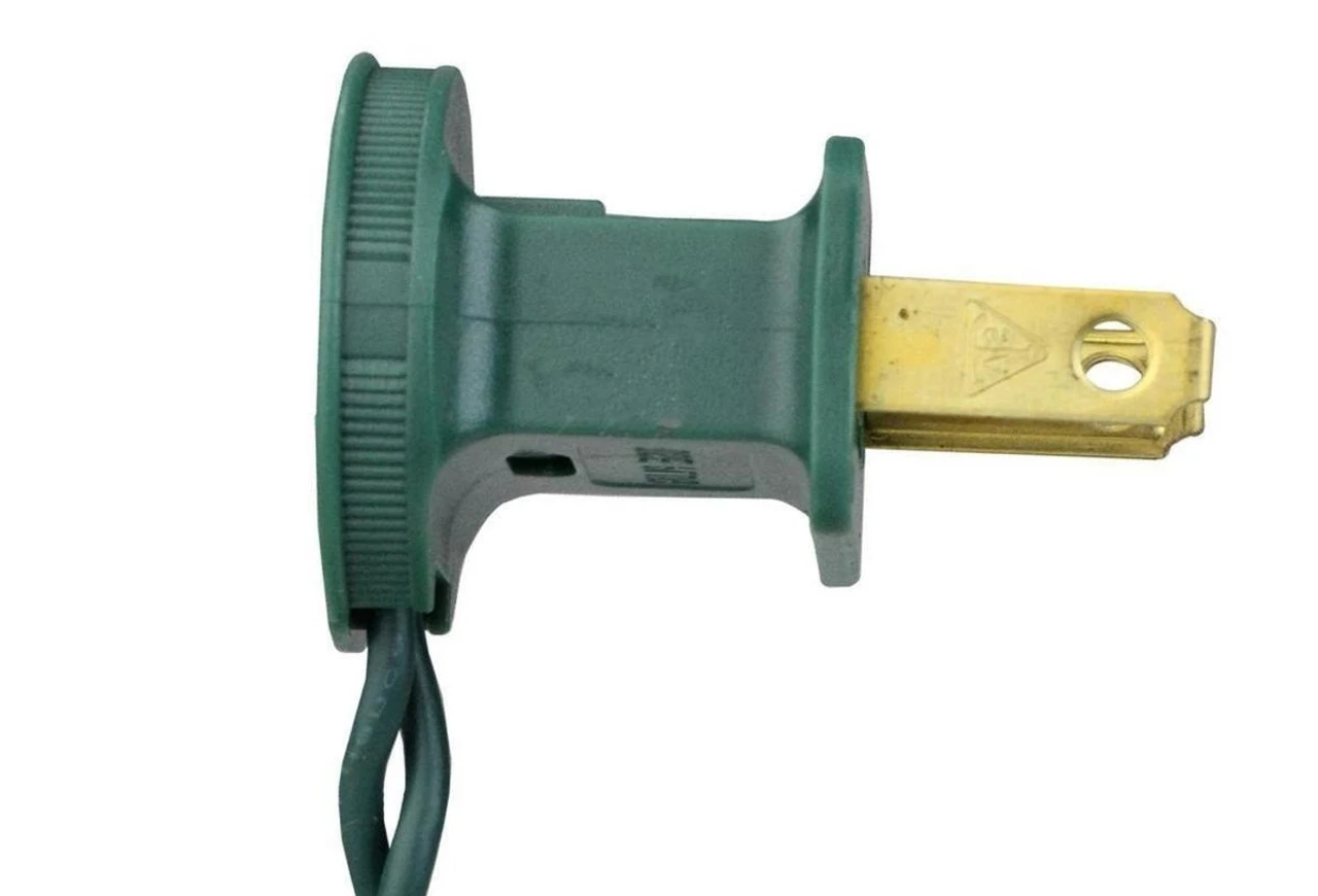 150-Count Gold Chasing 8-Function Mini Christmas Light Set, 31.25ft Green Wire 3 150-Count Gold Chasing 8-Function Mini Christmas Light Set, 31.25ft Green Wire - Image 3