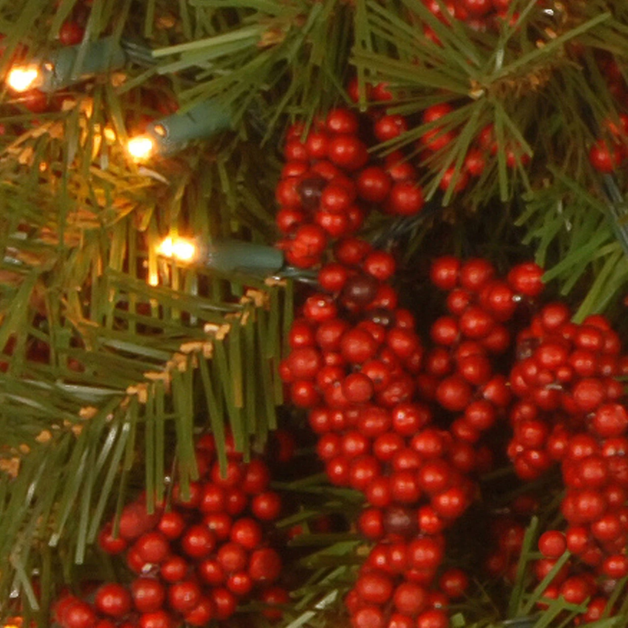 9' X 14" Pre-Lit B/O LED Valley Pine Artificial Christmas Garland – Warm White Lights 2 9' X 14" Pre-Lit B/O LED Valley Pine Artificial Christmas Garland – Warm White Lights - Image 2