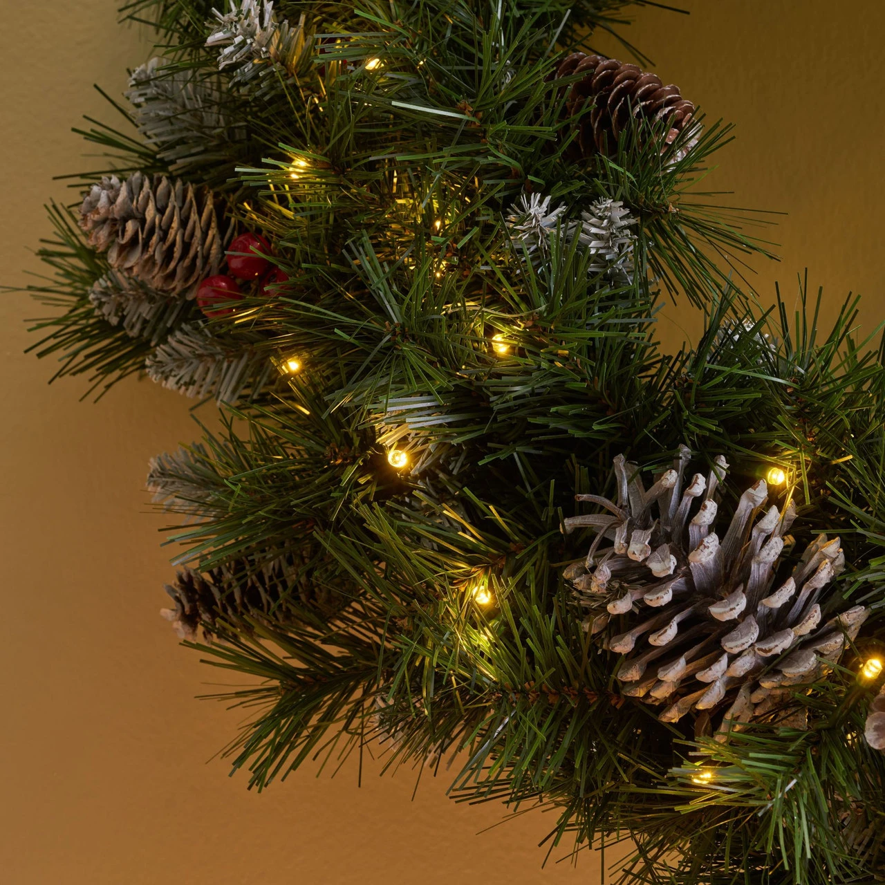 24" Mixed Spruce Christmas Wreath W/50 Warm White LED Lights, Frosted Branches, Red Berries And Pine 2 24" Mixed Spruce Christmas Wreath W/50 Warm White LED Lights, Frosted Branches, Red Berries And Pine - Image 2