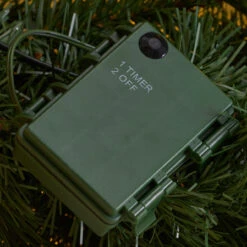 24" Mixed Spruce Christmas Wreath W/50 Warm White LED Lights, Frosted Branches, Red Berries And Pine 9 24" Mixed Spruce Christmas Wreath W/50 Warm White LED Lights, Frosted Branches, Red Berries And Pine -Best Christmas Store dnhhf 307396 3 82037.1667576781