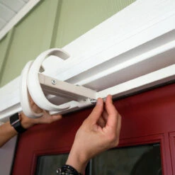 9" X 26" Cotton White Single Door Garland Christmas Hanger -Best Christmas Store dvlc v 20720 wht 004 04635.1667557009