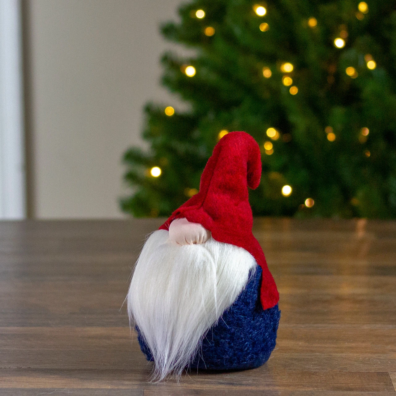 10" Red And White Gnome With Hat Christmas Figurine 5 10" Red And White Gnome With Hat Christmas Figurine - Image 5