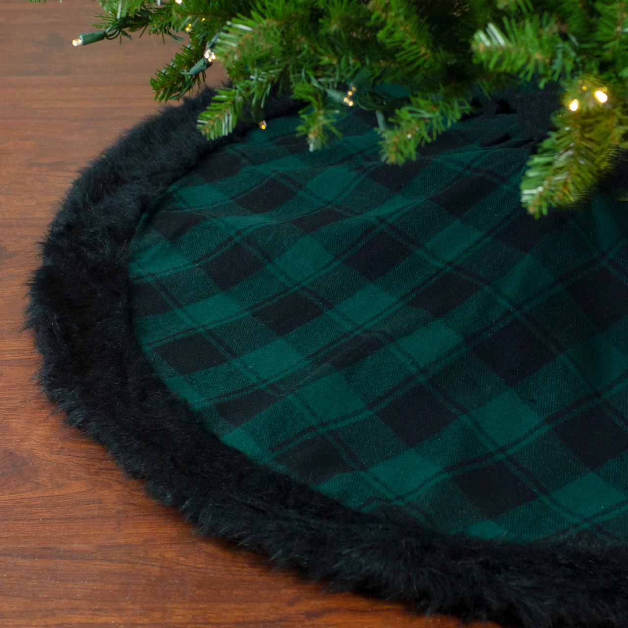 48" Green And Black Plaid Christmas Tree Skirt With Faux Fur 1 48" Green And Black Plaid Christmas Tree Skirt With Faux Fur