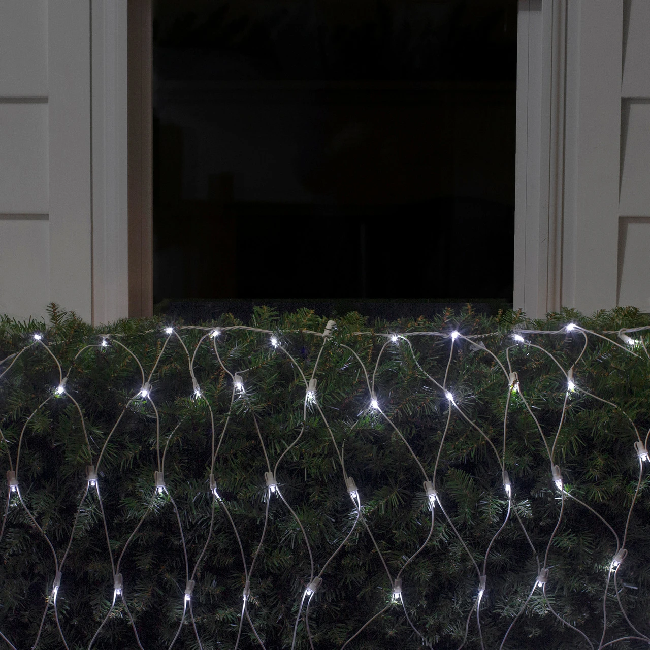 2' X 8' Pure White LED Wide Angle Net Style Column Wrap Christmas Lights, White Wire 3 2' X 8' Pure White LED Wide Angle Net Style Column Wrap Christmas Lights, White Wire - Image 3
