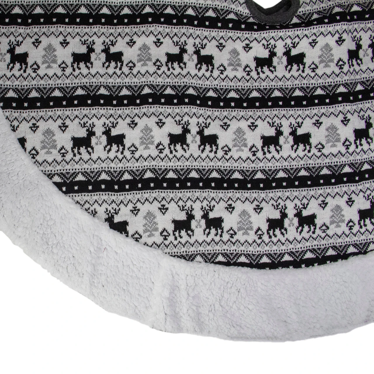48" Black And White Knitted Reindeer Lodge Round Christmas Tree Skirt 3 48" Black And White Knitted Reindeer Lodge Round Christmas Tree Skirt - Image 3