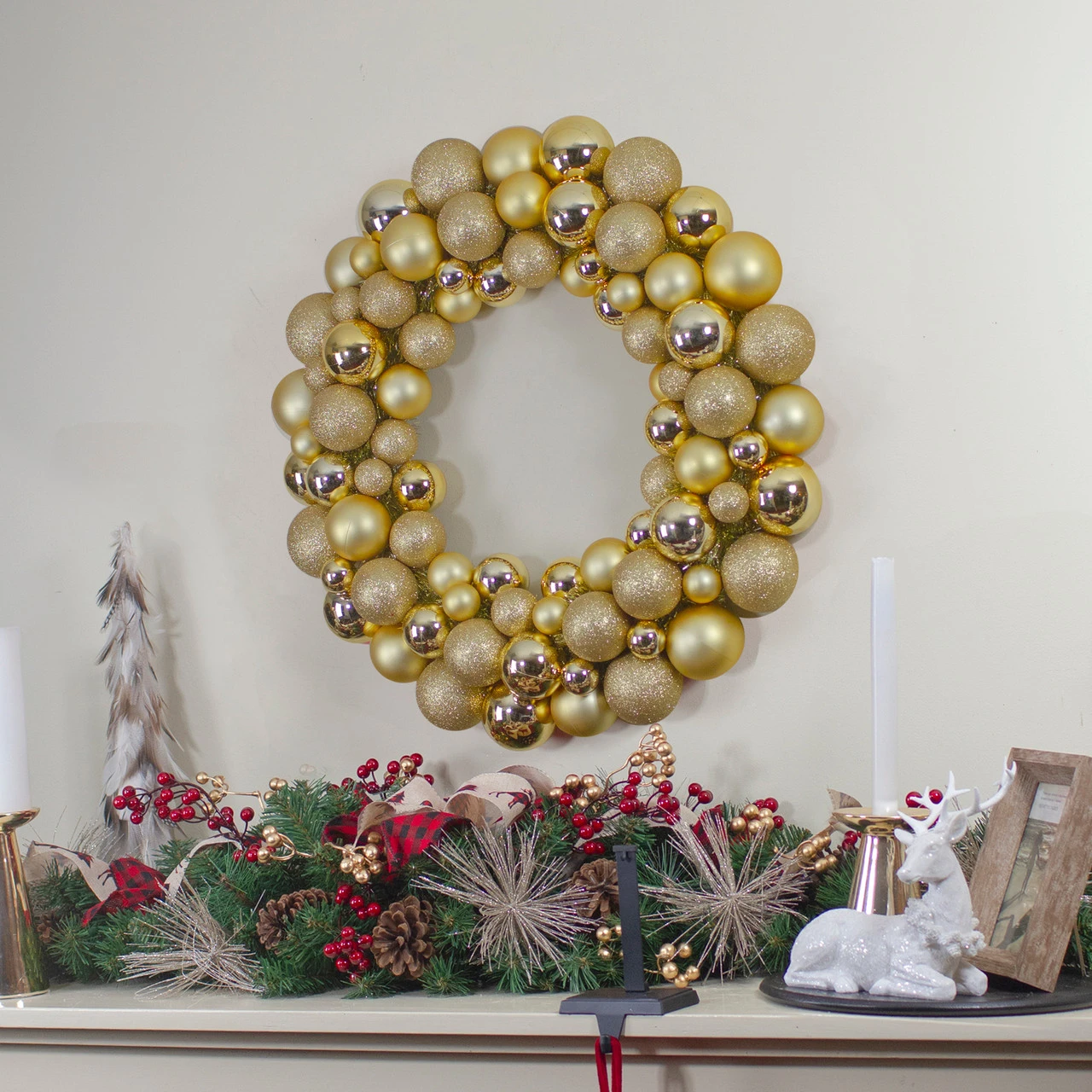 Vegas Gold 3-Finish Shatterproof Ball Christmas Wreath - 24-Inch, Unlit 2 Vegas Gold 3-Finish Shatterproof Ball Christmas Wreath - 24-Inch, Unlit - Image 2