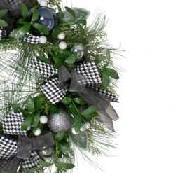 Houndstooth And White Berries Artificial Christmas Wreath - 24-Inch, Unlit -Best Christmas Store northlight sm91196 1 36044.1667570103