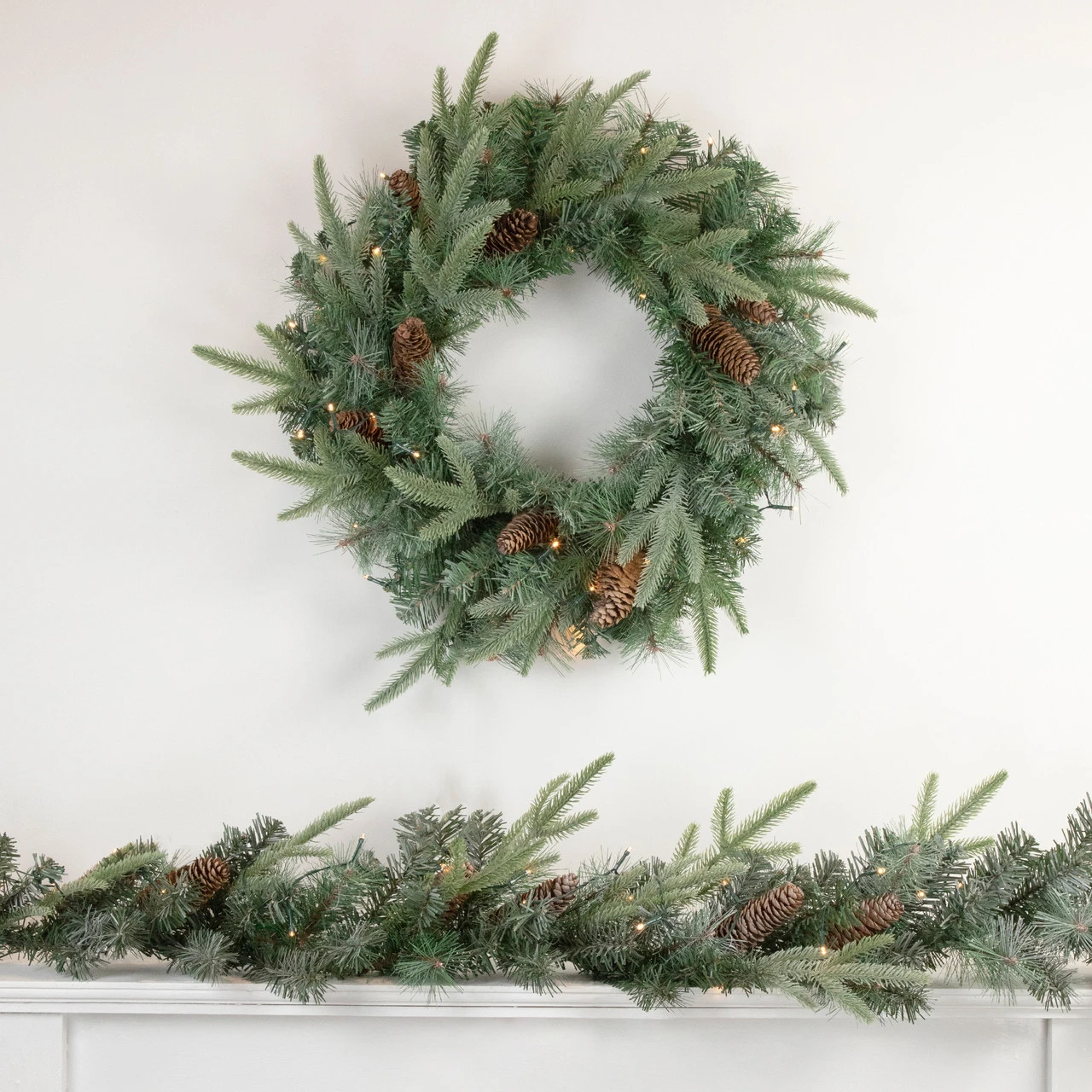 24" Pre-Lit Artificial Mixed Pine And Pine Cone Christmas Wreath 2 24" Pre-Lit Artificial Mixed Pine And Pine Cone Christmas Wreath - Image 2