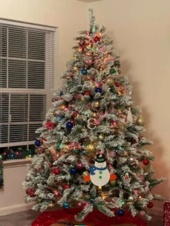 6' Medium Flocked Angel Pine Artificial Christmas Tree - Unlit -Best Christmas Store northlight v03978 cxpic 38569.1676305747