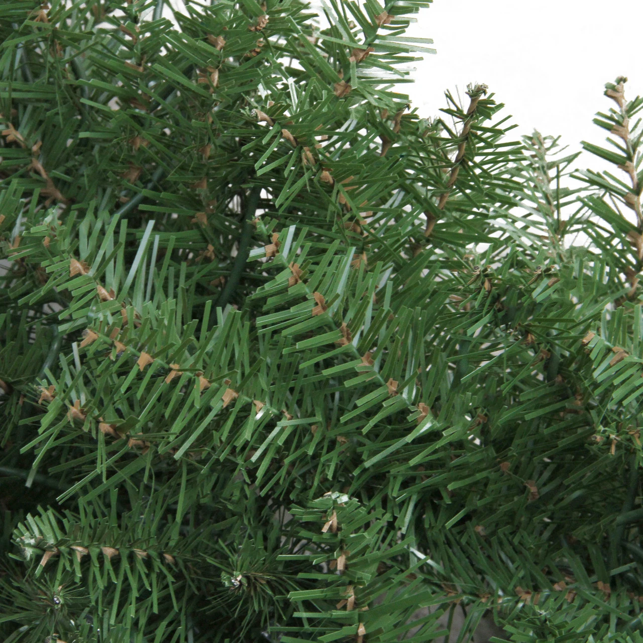 Green Northern Pine Artificial Christmas Wreath - 48-Inch, Unlit 2 Green Northern Pine Artificial Christmas Wreath - 48-Inch, Unlit - Image 2