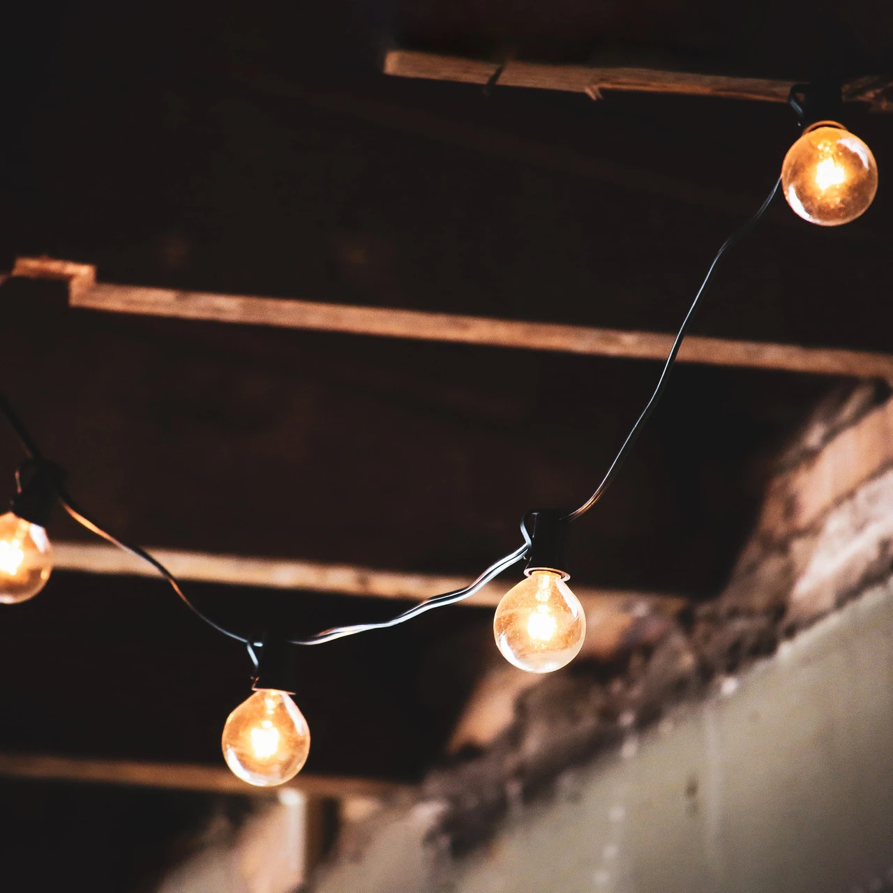 20-Count Clear G50 Globe Patio Lights, 19ft Black Wire 3 20-Count Clear G50 Globe Patio Lights, 19ft Black Wire - Image 3