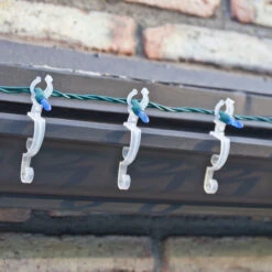 Bucket Of 150 Clear Max Pro Anywhere Flip Christmas Light Clips -Best Christmas Store simpleliving 714025 max20pro20lifestyle 69222.1667569745