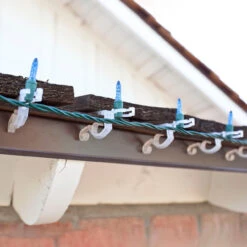 Bucket Of 150 Clear Max Pro Anywhere Flip Christmas Light Clips -Best Christmas Store simpleliving 714025 woodshingle 70536.1667569744