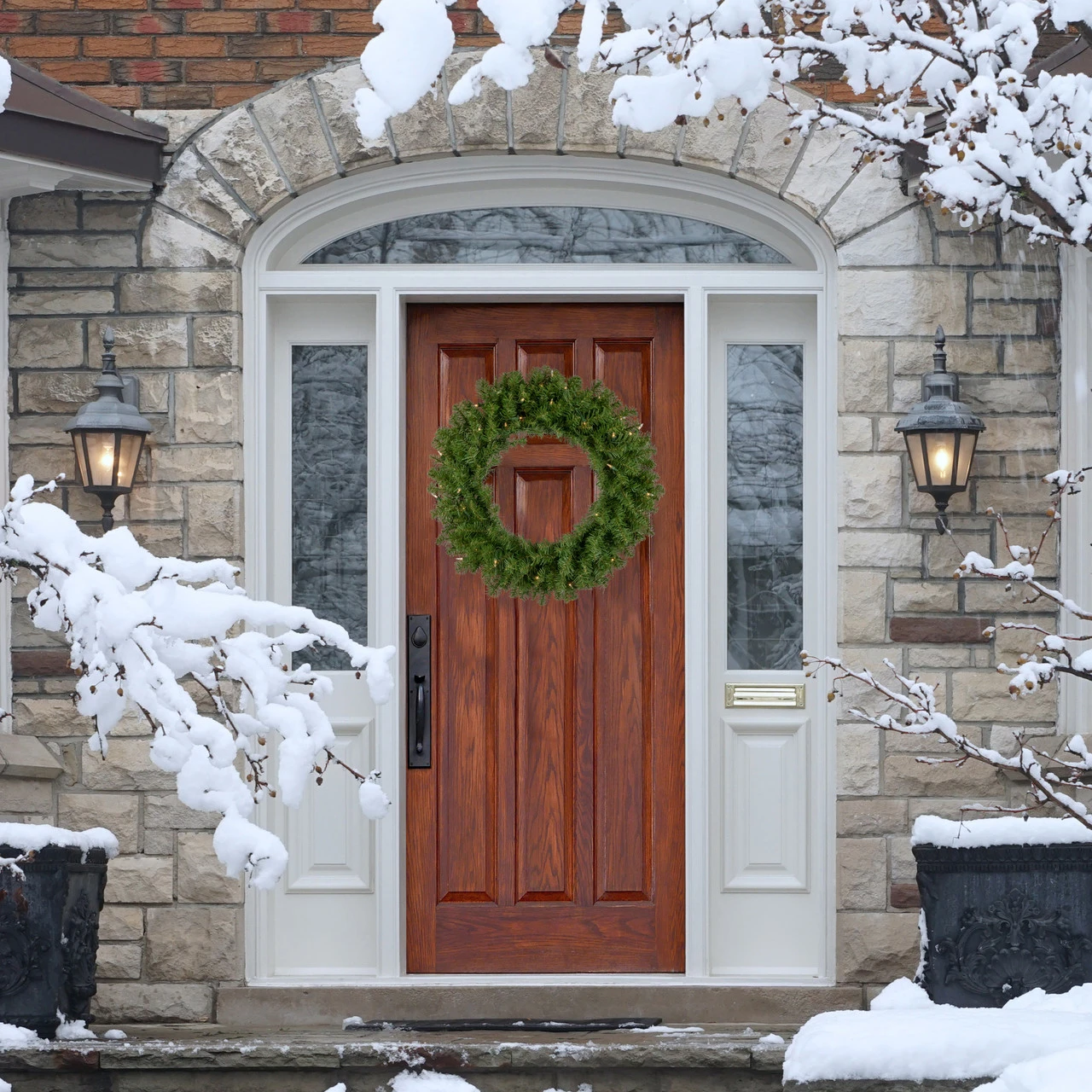 Pre-Lit LED Rockwood Pine Artificial Christmas Wreath, 24-Inch, Warm White Lights 2 Pre-Lit LED Rockwood Pine Artificial Christmas Wreath, 24-Inch, Warm White Lights - Image 2